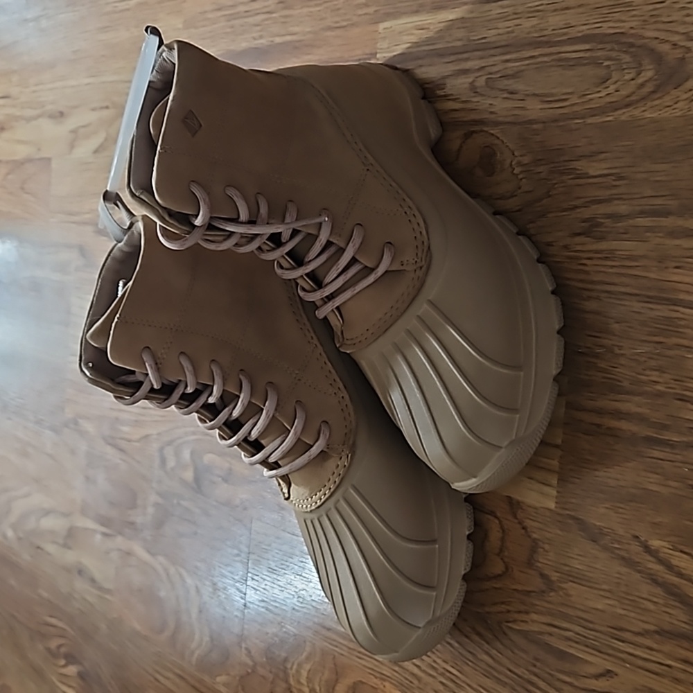 Women's Sperry Boots - Picture 9 of 9